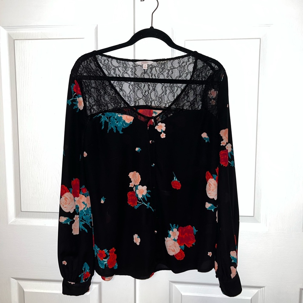 Candie’s, medium, black floral